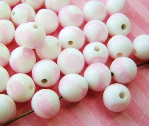 8mm pink white marbled round vintage beads